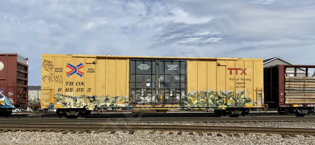TBOX665053 - NORTH-AMERICA