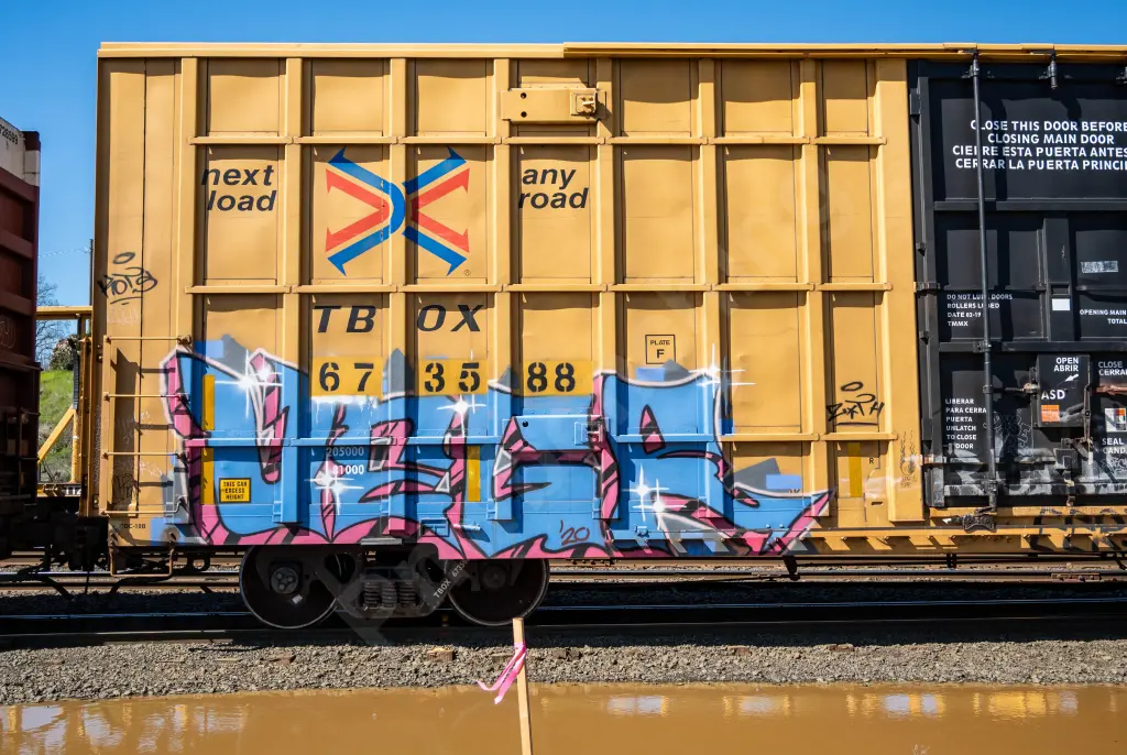 TBOX673588 - NORTH-AMERICA