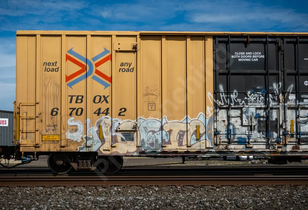TBOX670442 - NORTH-AMERICA