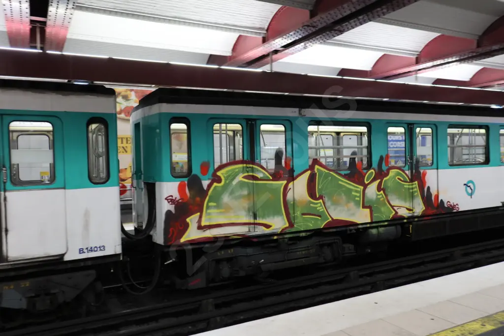 #75939 - RATP-3-OLIVE