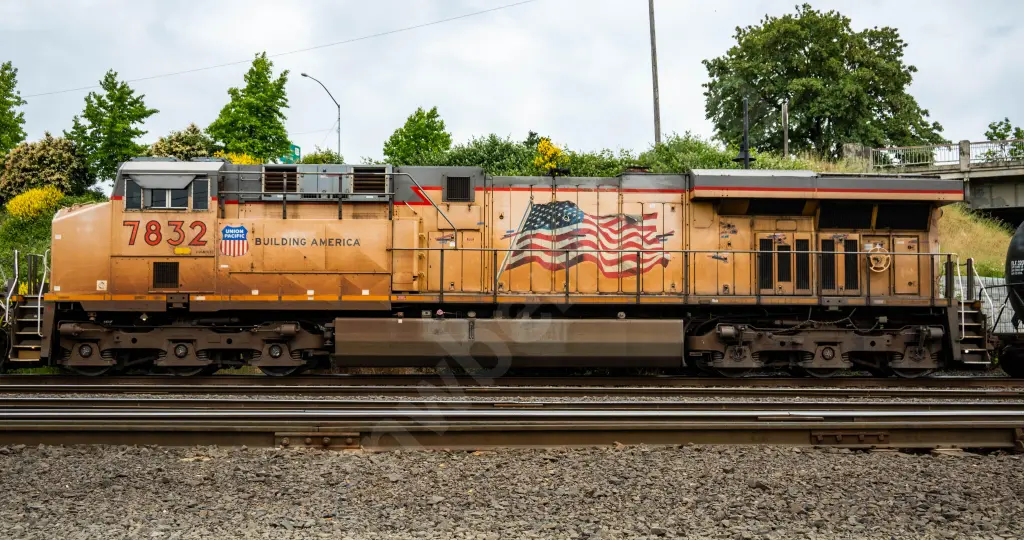 UP7832 - NORTH-AMERICA