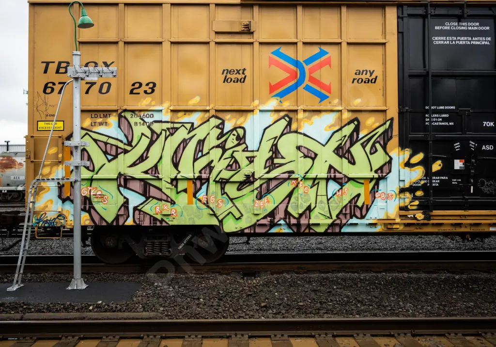 TBOX677023 - NORTH-AMERICA