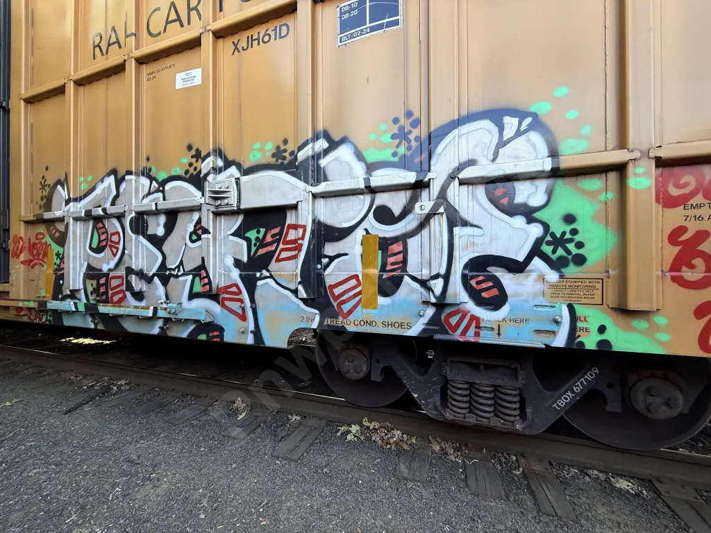 TBOX677109 - NORTH-AMERICA