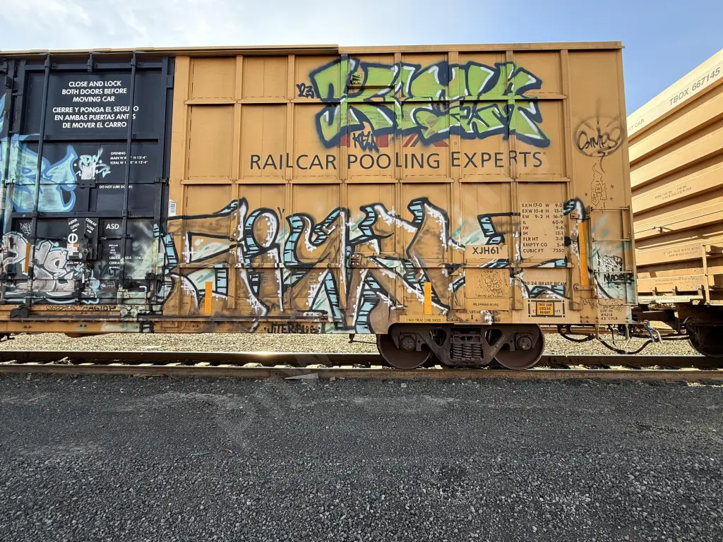 TBOX675237 - NORTH-AMERICA