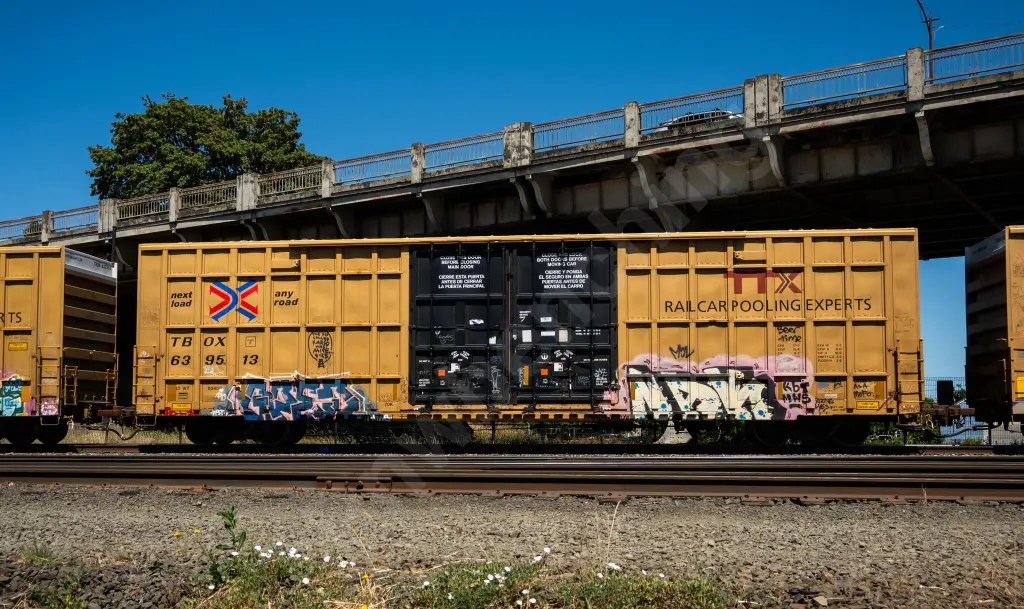 TBOX639513 - NORTH-AMERICA