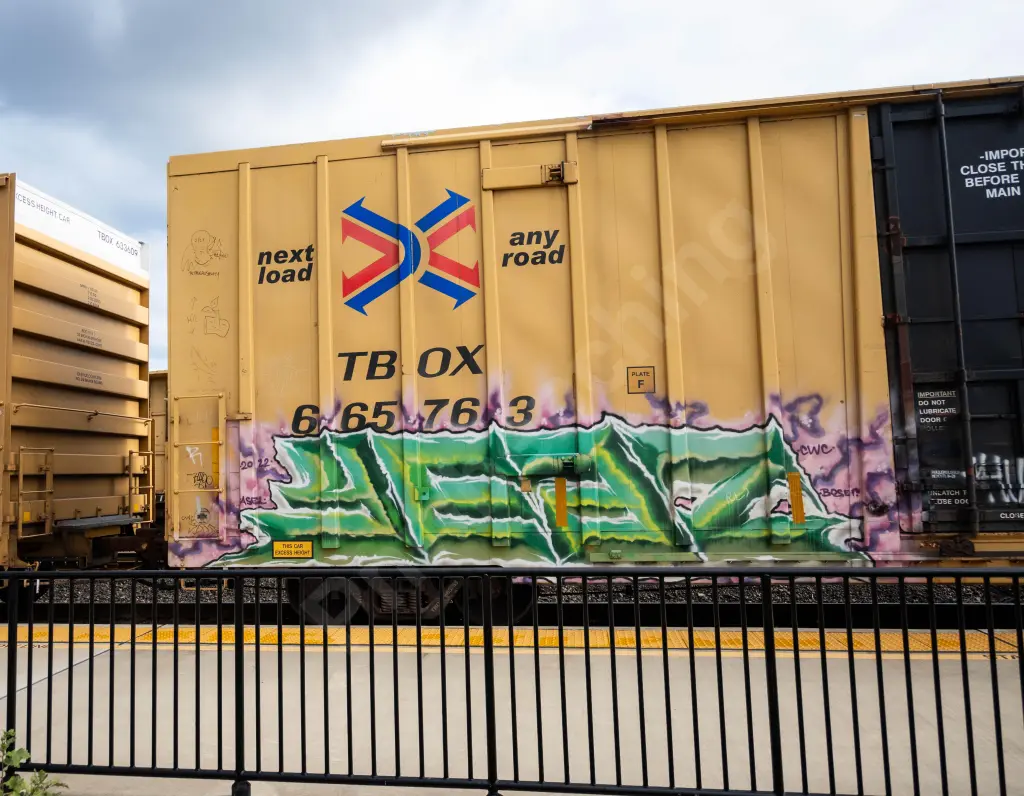 TBOX665763 - NORTH-AMERICA