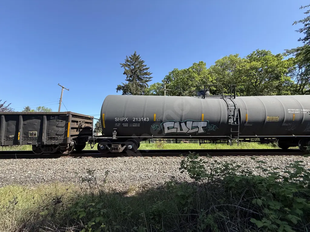 SHPX213143 - NORTH-AMERICA