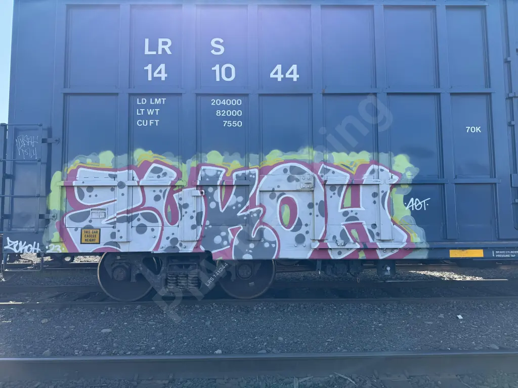 LRS141044 - NORTH-AMERICA