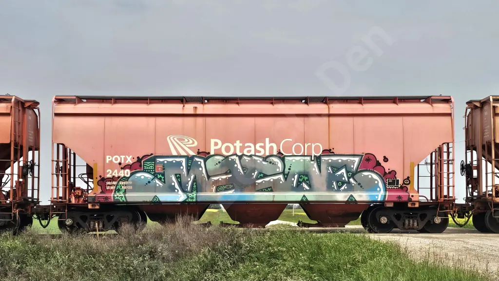 POTX2440 - NORTH-AMERICA