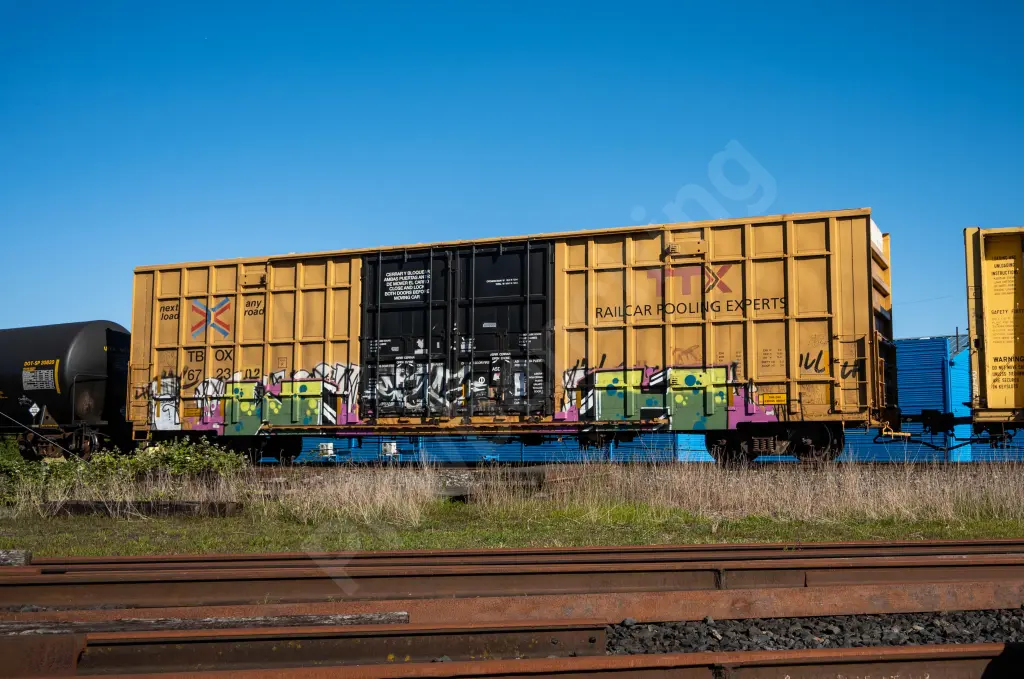 TBOX672302 - NORTH-AMERICA