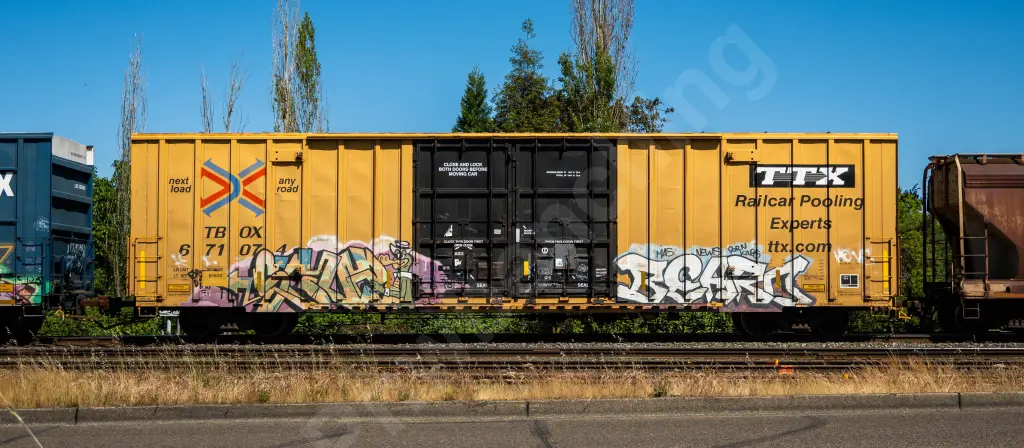 TBOX671074 - NORTH-AMERICA