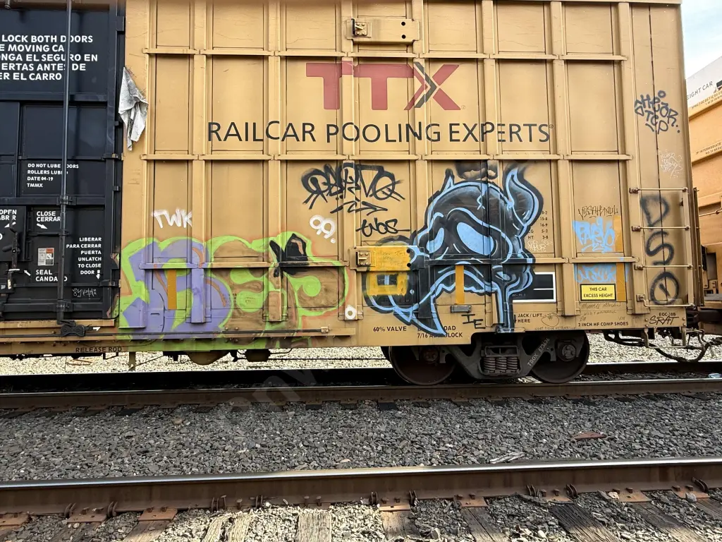 TBOX673636 - NORTH-AMERICA