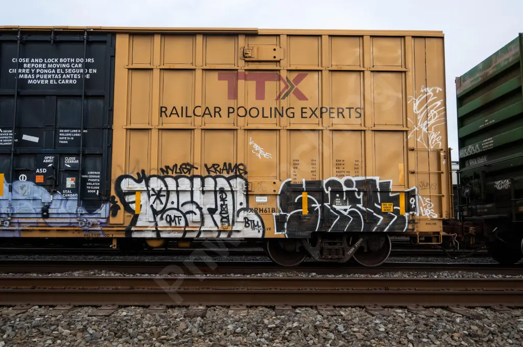 TBOX672690 - NORTH-AMERICA