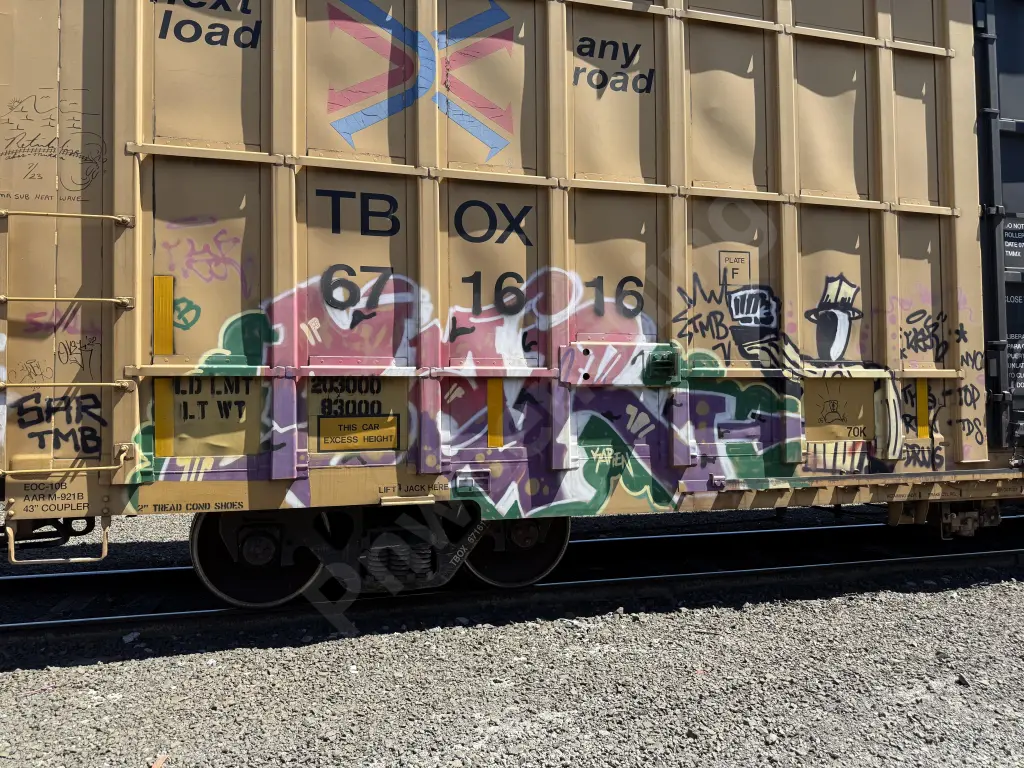 TBOX671616 - NORTH-AMERICA