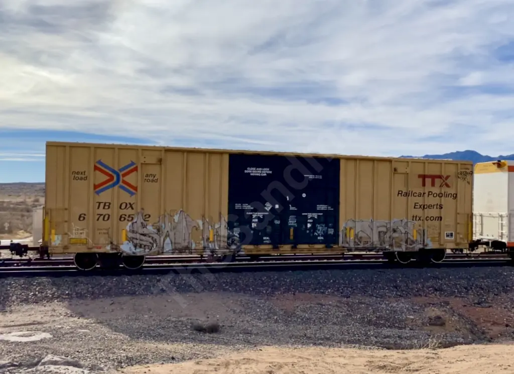TBOX670652 - NORTH-AMERICA