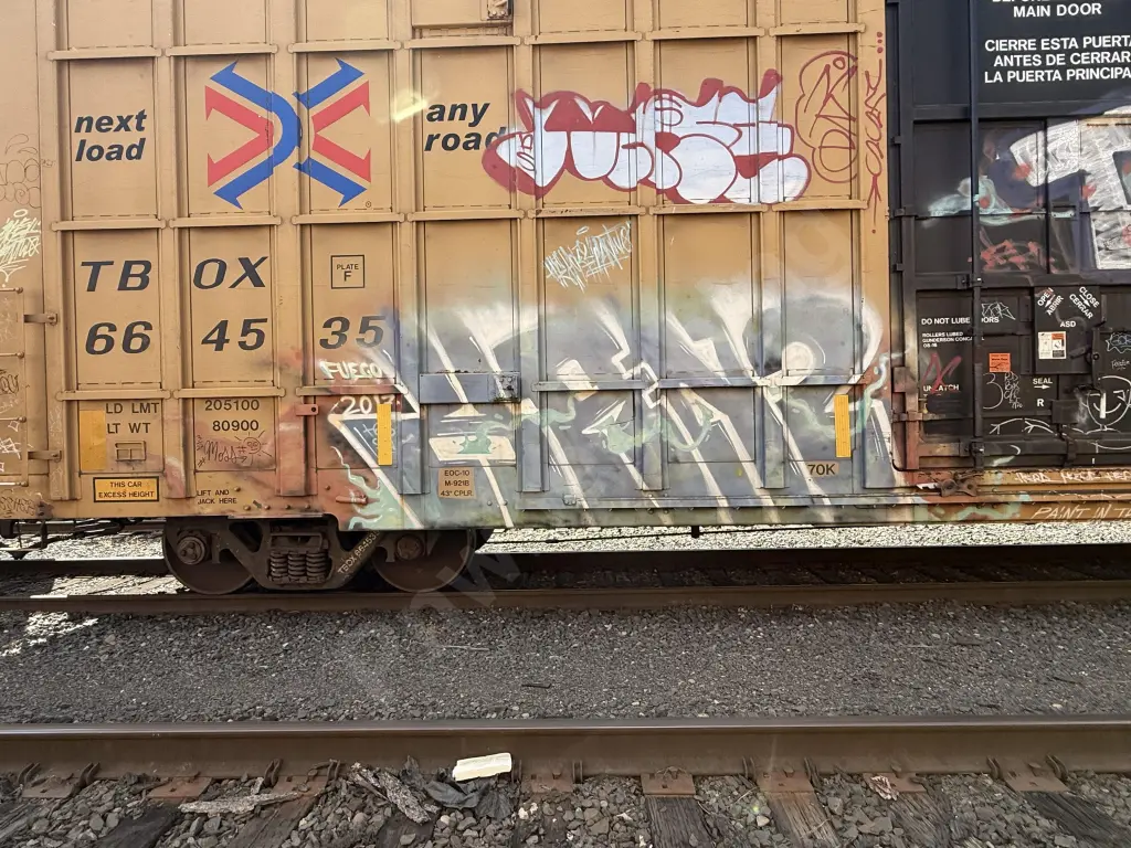 TBOX664535 - NORTH-AMERICA