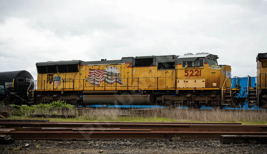 UP5221 - NORTH-AMERICA