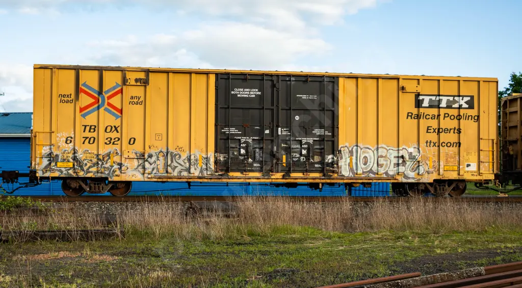 TBOX670320 - NORTH-AMERICA