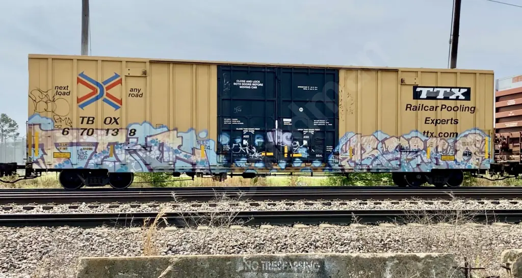 TBOX670138 - NORTH-AMERICA