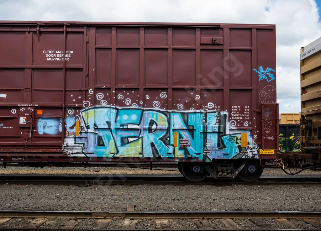 UCRY300335 - NORTH-AMERICA