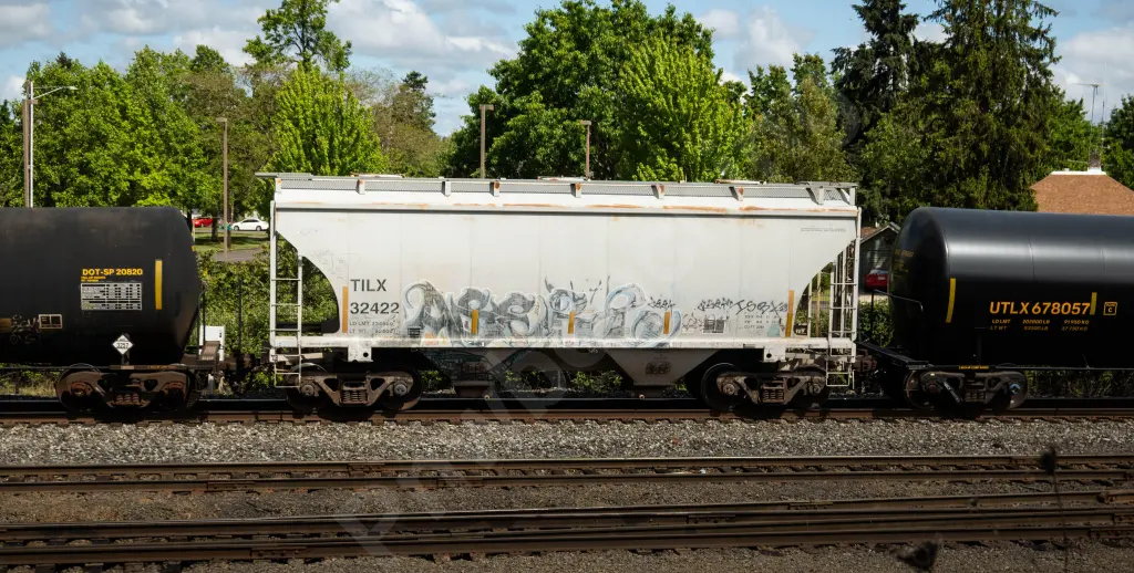 TILX32422 - NORTH-AMERICA