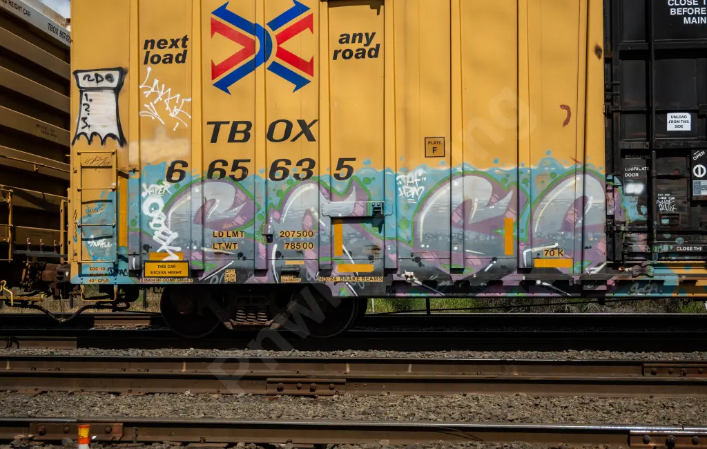 TBOX665635 - NORTH-AMERICA