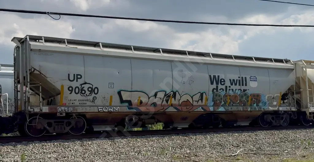 UP90690 - NORTH-AMERICA