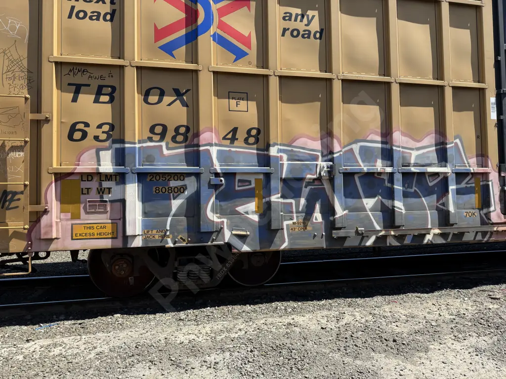 TBOX639848 - NORTH-AMERICA