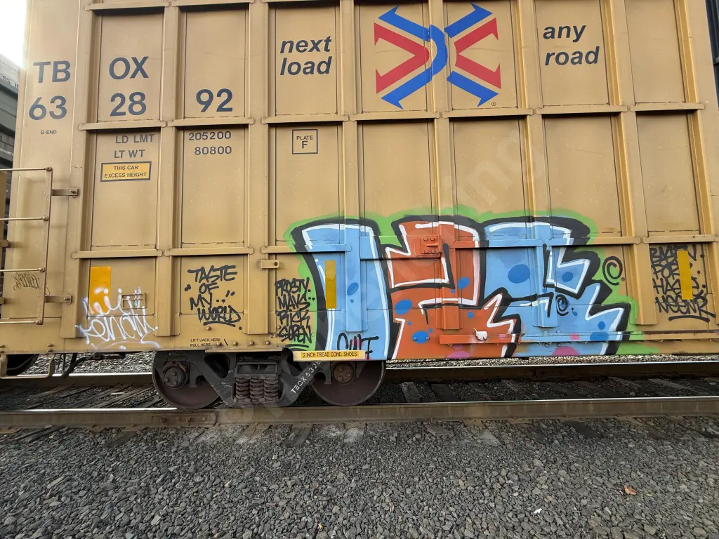 TBOX632892 - NORTH-AMERICA