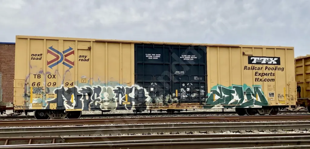 TBOX660994 - NORTH-AMERICA