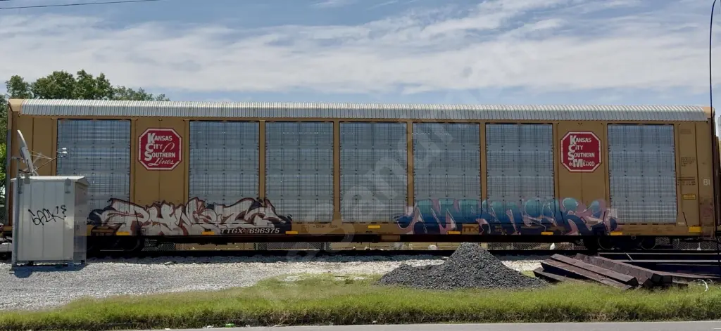 TTGX696375 - NORTH-AMERICA