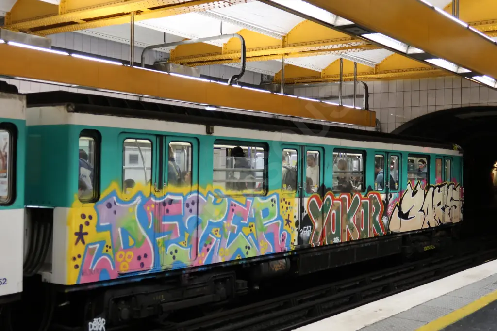 #75942 - RATP-3-OLIVE