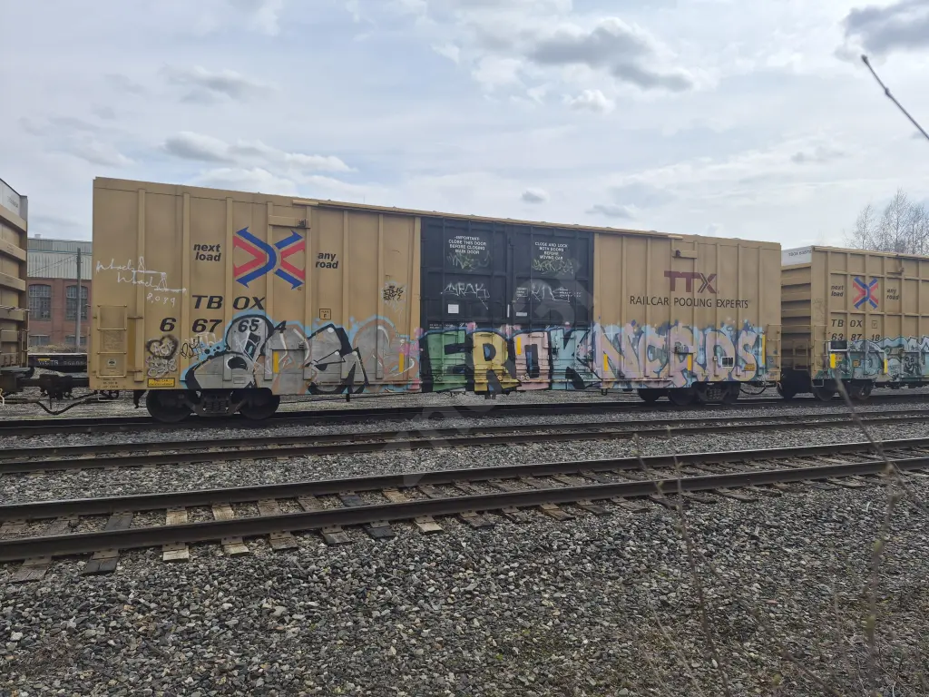 TBOX667654 - NORTH-AMERICA