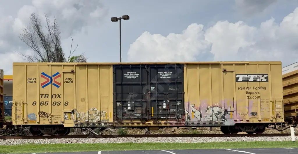 TBOX665938 - NORTH-AMERICA
