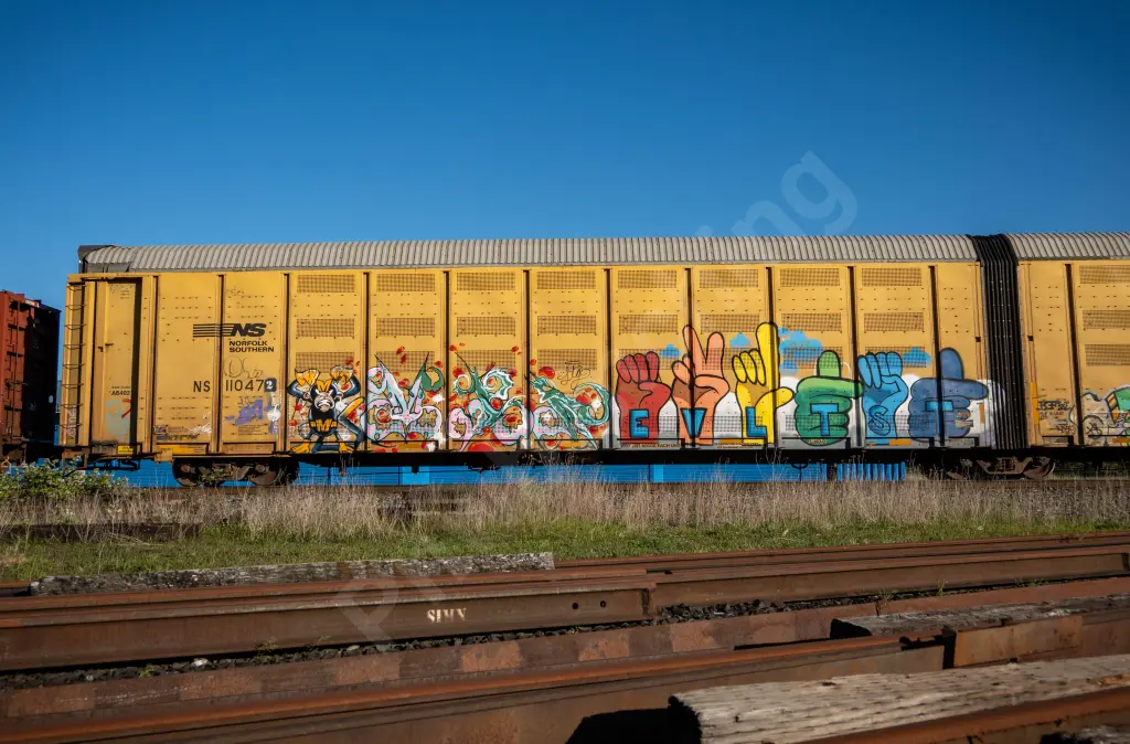 NS110472 - NORTH-AMERICA