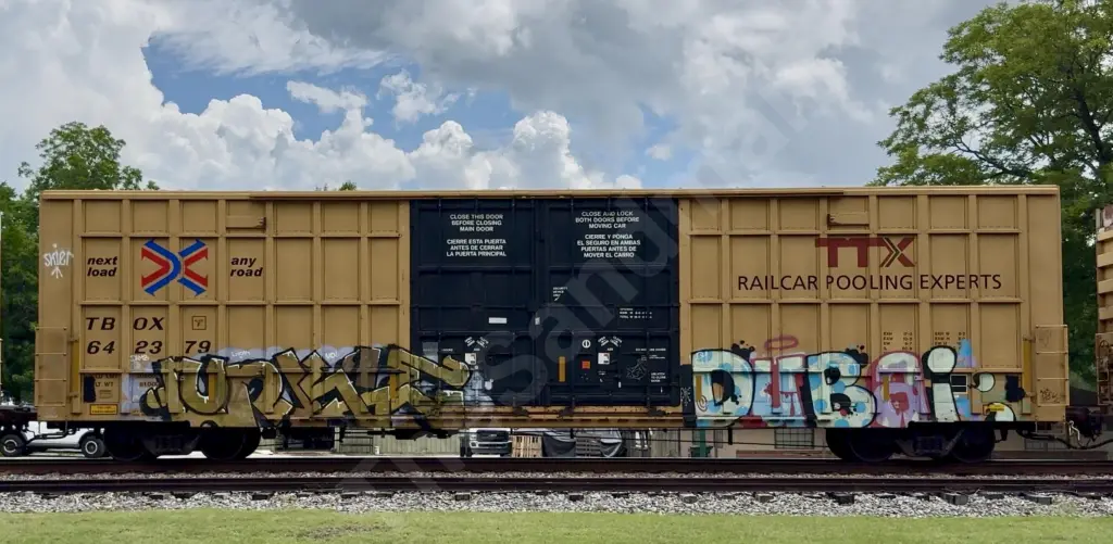 TBOX642379 - NORTH-AMERICA