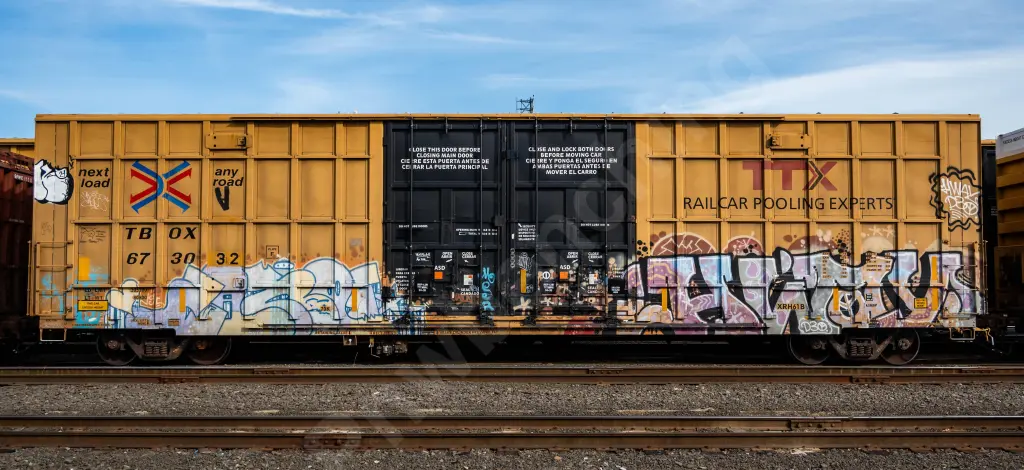 TBOX673032 - NORTH-AMERICA