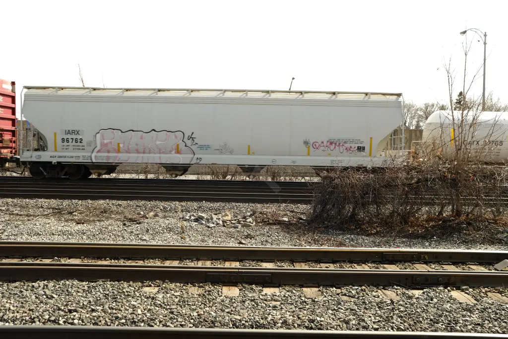 IARX96762 - NORTH-AMERICA