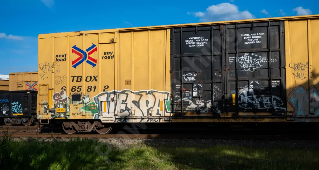 TBOX665812 - NORTH-AMERICA