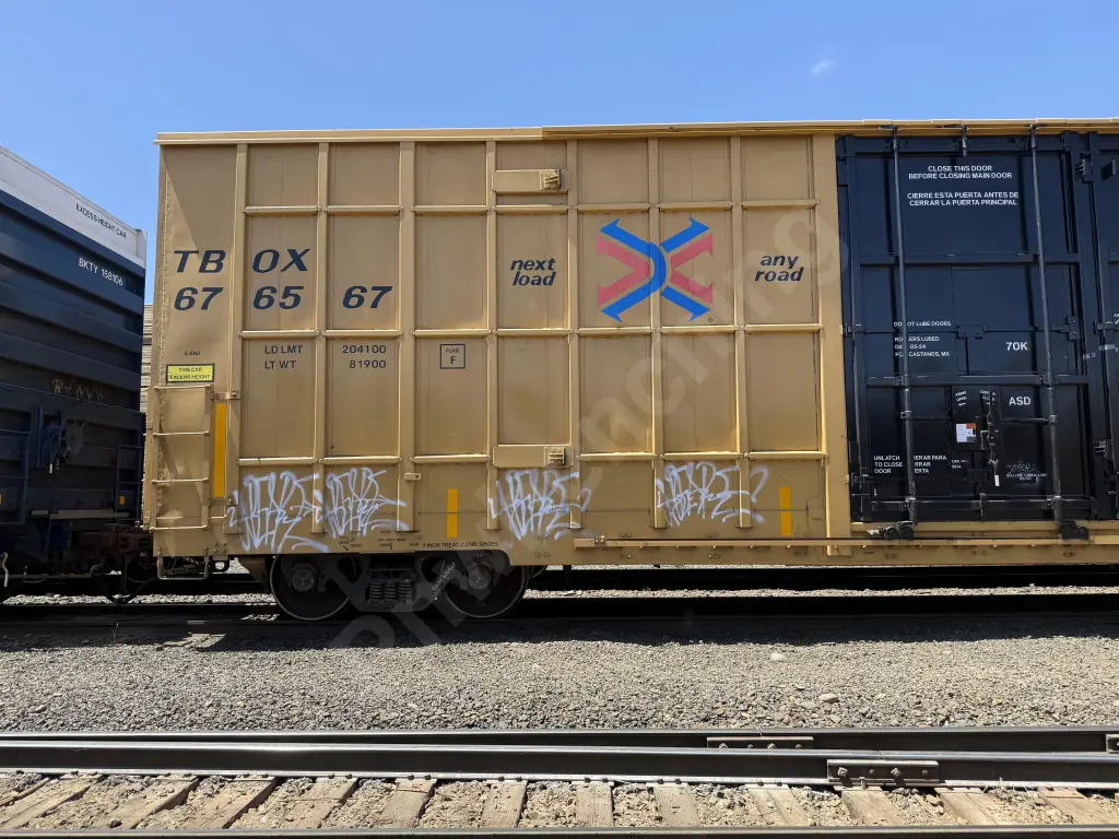 TBOX676567 - NORTH-AMERICA