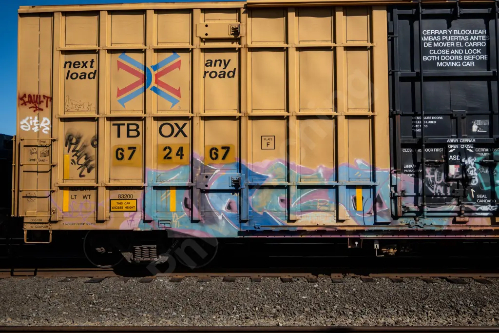 TBOX672467 - NORTH-AMERICA