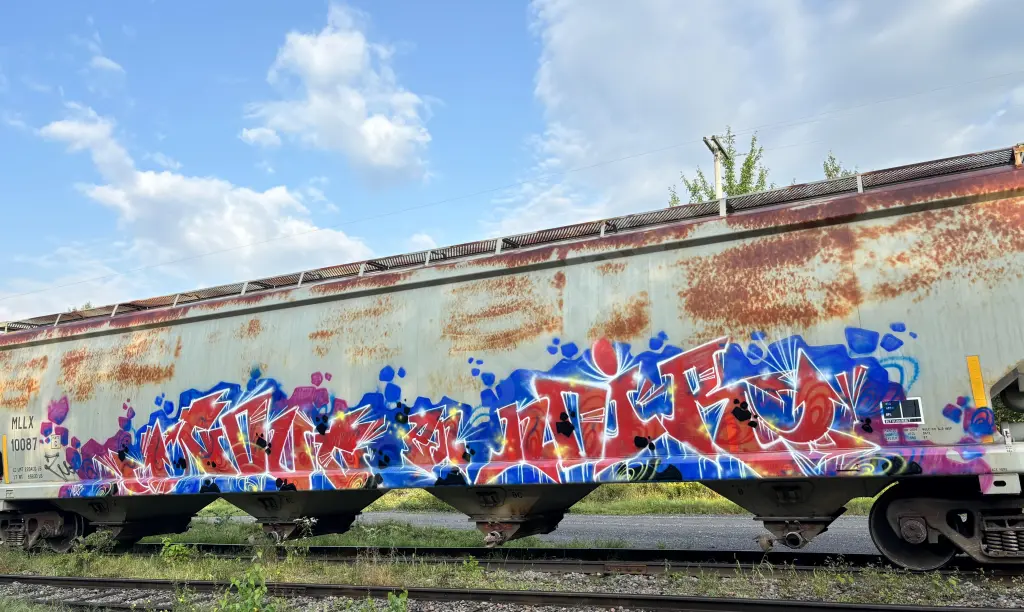 MLLX10087 - CANADA