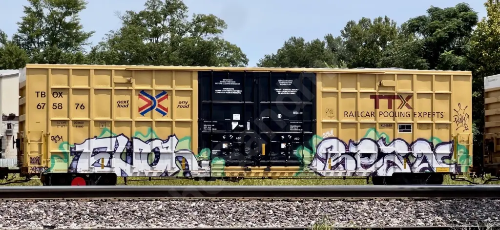 TBOX675876 - NORTH-AMERICA