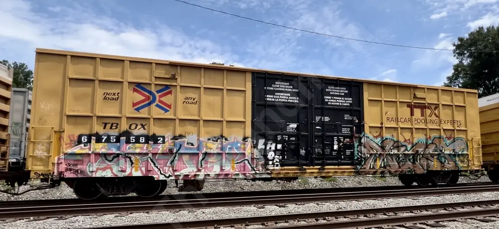 TBOX675582 - NORTH-AMERICA