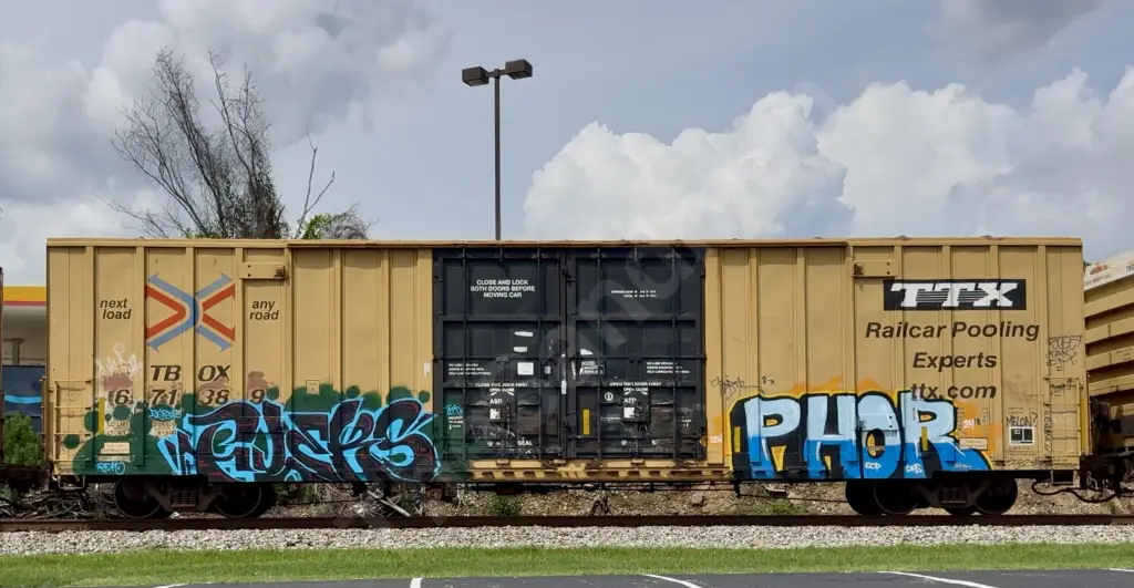 TBOX671389 - NORTH-AMERICA