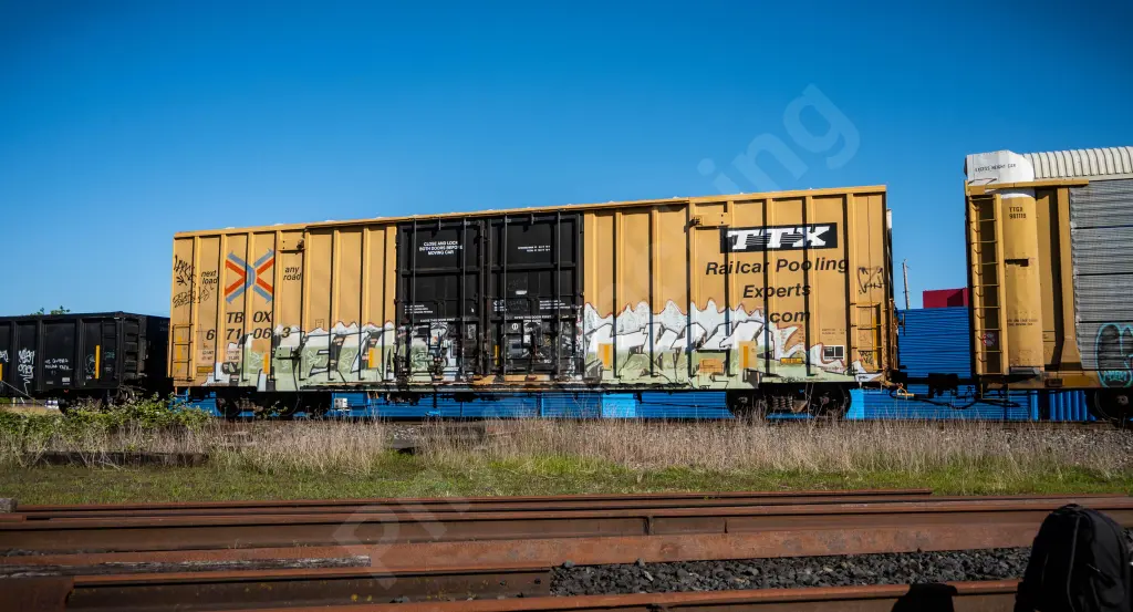 TBOX671063 - NORTH-AMERICA