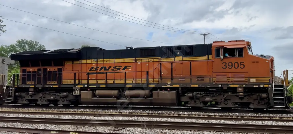 BNSF3905 - NORTH-AMERICA