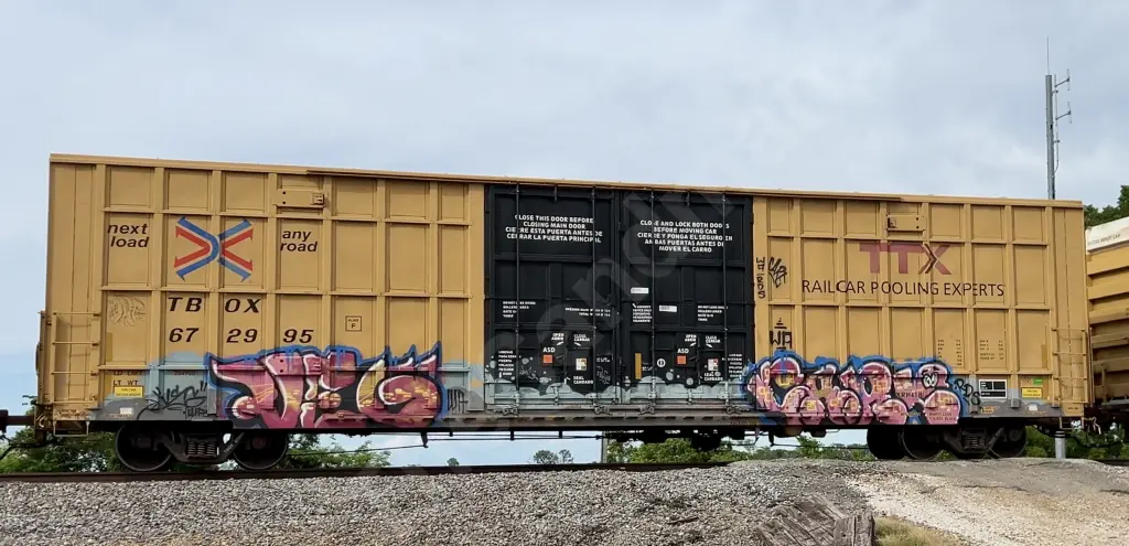 TBOX672995 - NORTH-AMERICA