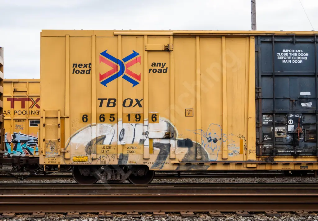 TBOX665196 - NORTH-AMERICA