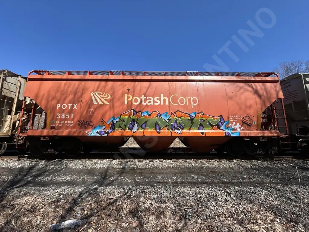 POTX3851 - NORTH-AMERICA